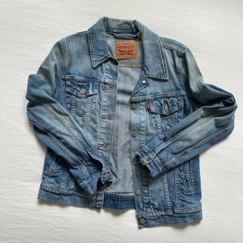 Women's Levi's Fitted Denim Jacket - Size S